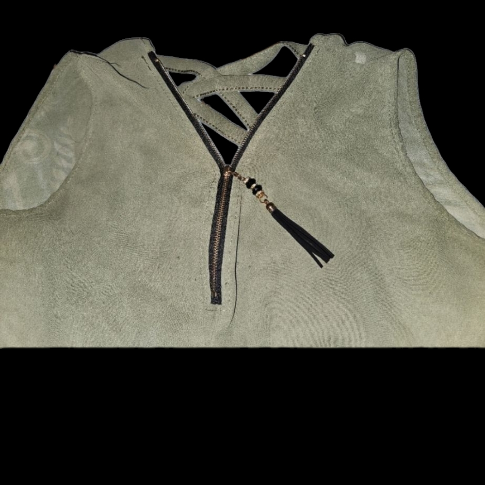 Chic Overlay Tank Plus Size - Picture 2 of 3